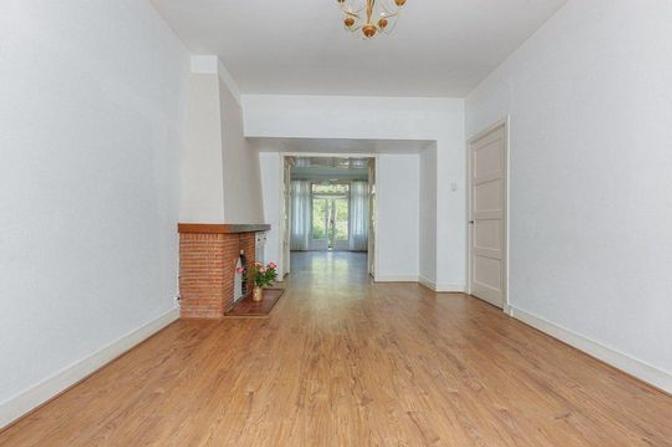 Ground-Floor Apartment with Garden in The Hague - Image 4