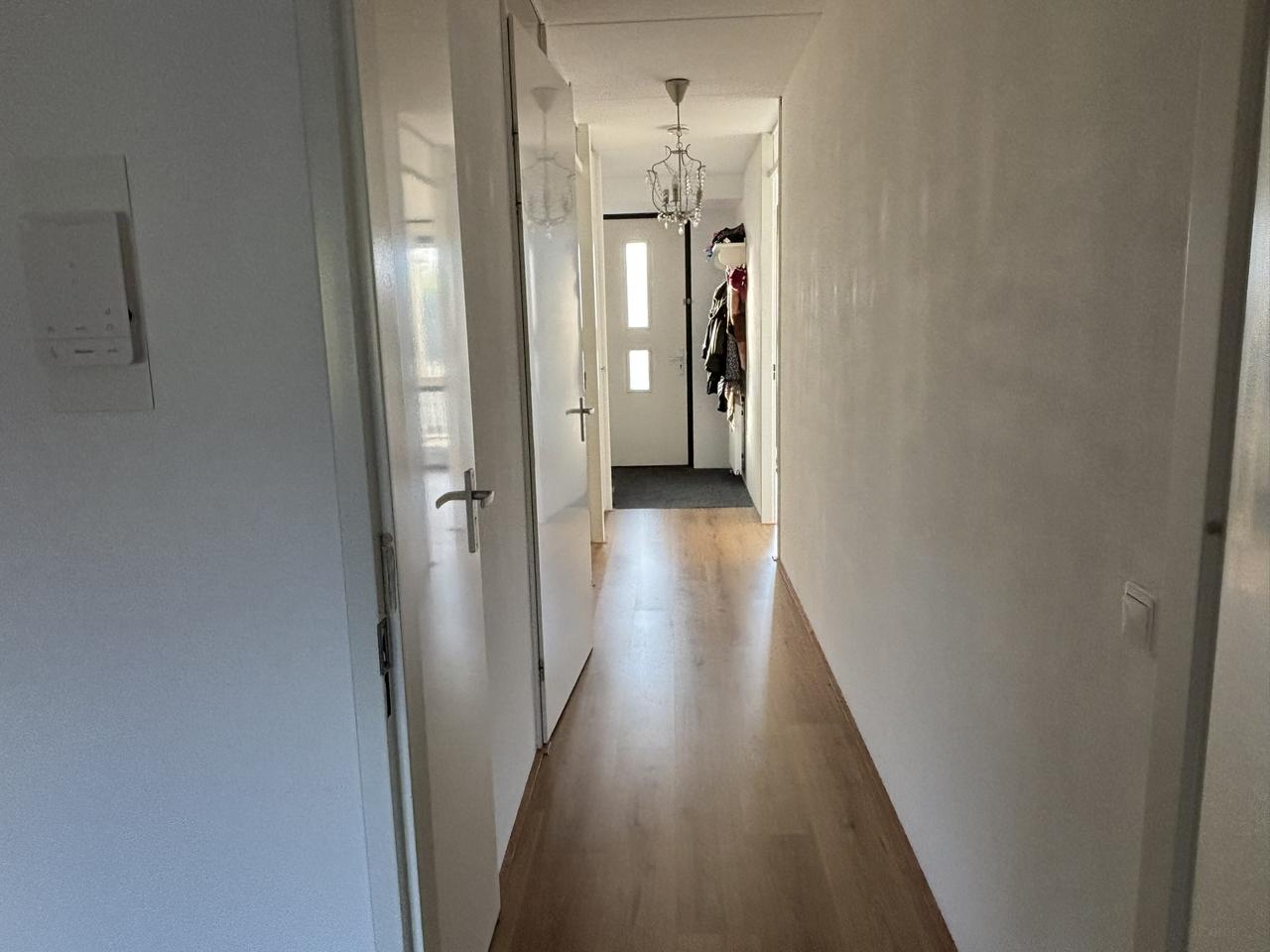 Open views and private parking in Renkum - Image 9