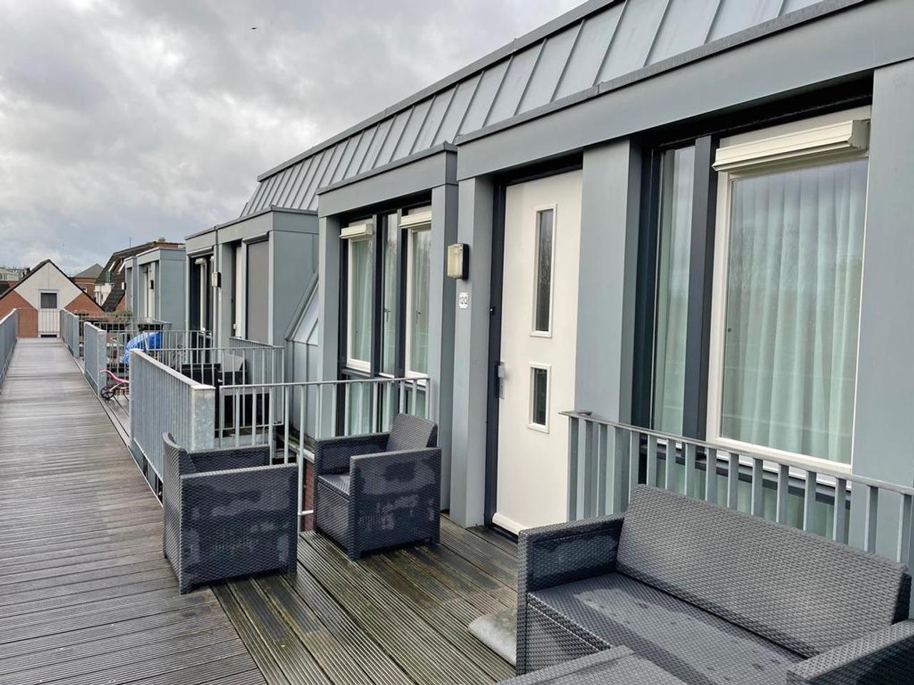 Open views and private parking in Renkum - Image 16