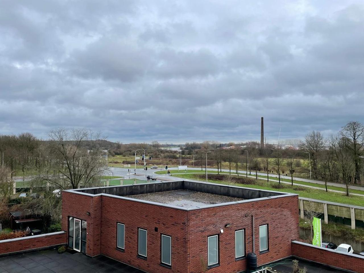Open views and private parking in Renkum - Image 18