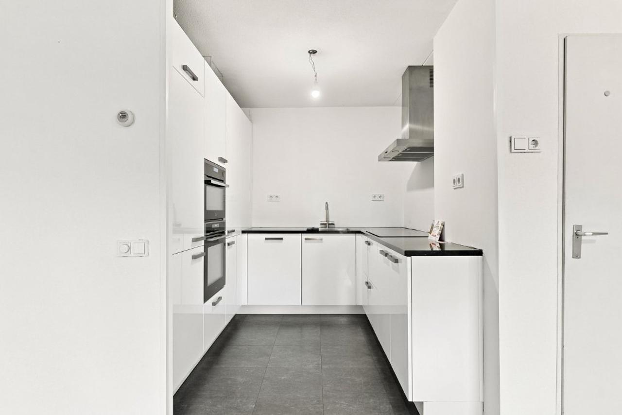 80 m² apartment with balcony and terrace - Image 5