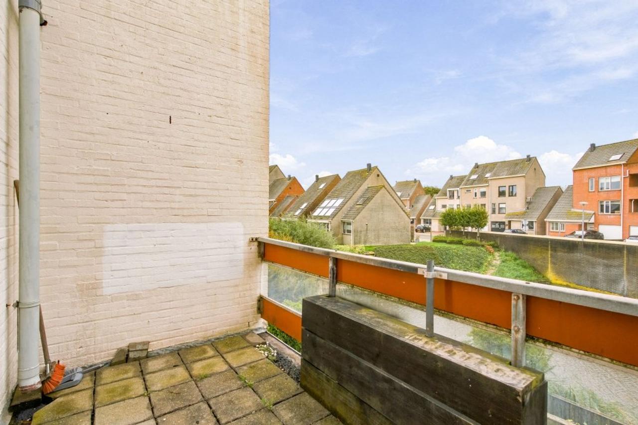 80 m² apartment with balcony and terrace - Image 19