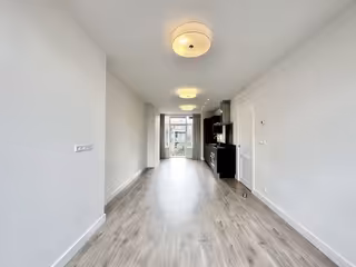 Gemeubileerd 3-kamerappartement met balkon
