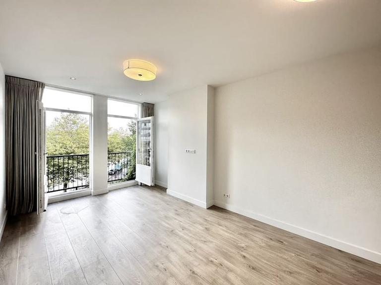 Gemeubileerd 3-kamerappartement met balkon - Afbeelding 12