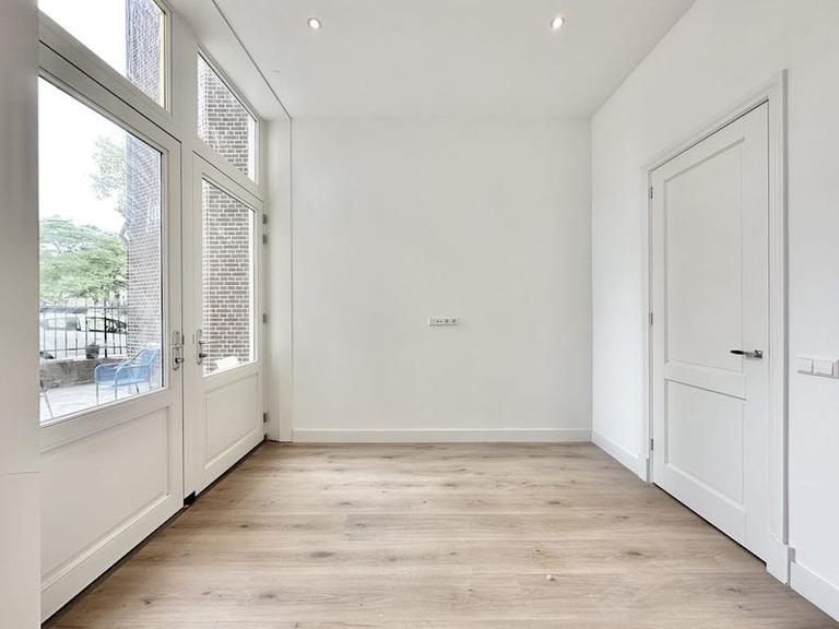 Apartment with Terrace in Amsterdam Oud-West - Image 5