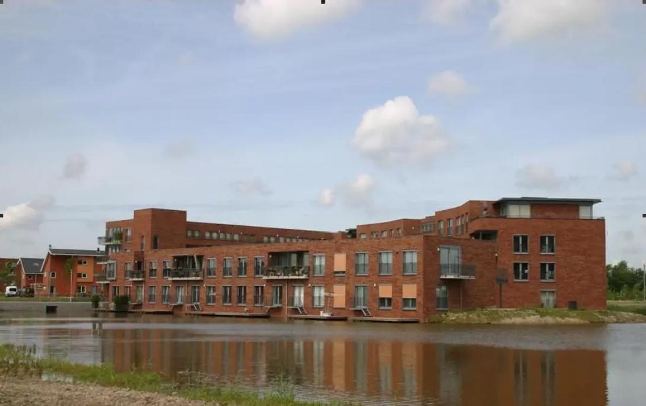 110 m² benedenappartement met 3 slaapkamers - Afbeelding 4