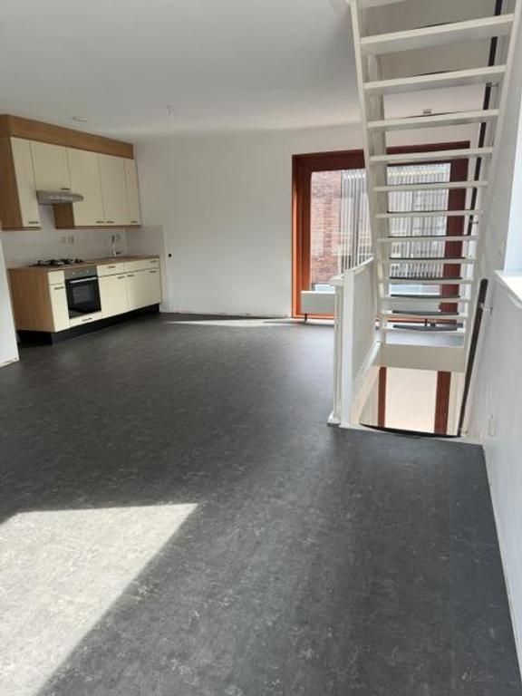 95 m² gezinswoning met terras en parkeerplek - Afbeelding 3