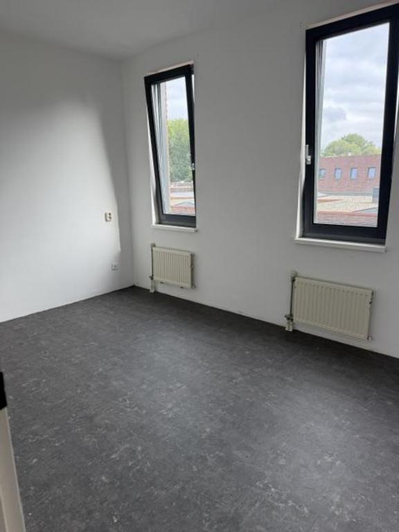 95 m² gezinswoning met terras en parkeerplek - Afbeelding 9