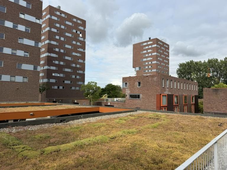 95 m² gezinswoning met terras en parkeerplek - Afbeelding 14