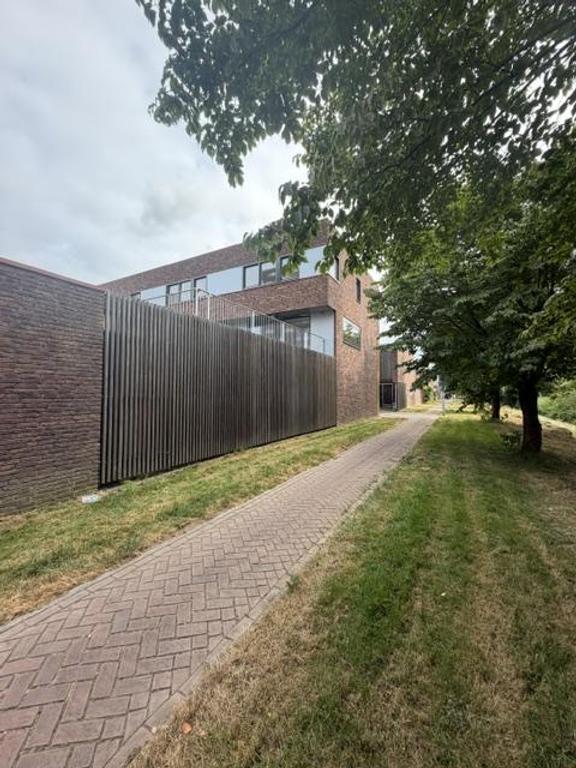 95 m² gezinswoning met terras en parkeerplek - Afbeelding 15
