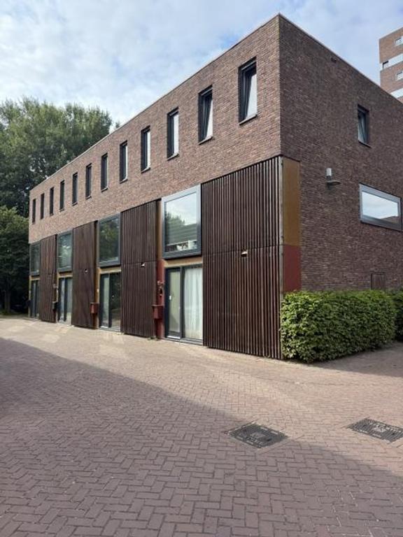 95 m² gezinswoning met terras en parkeerplek - Afbeelding 18