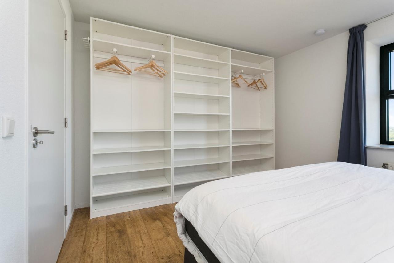 Gemeubileerd 3-kamerappartement op 22e verdieping - Afbeelding 11