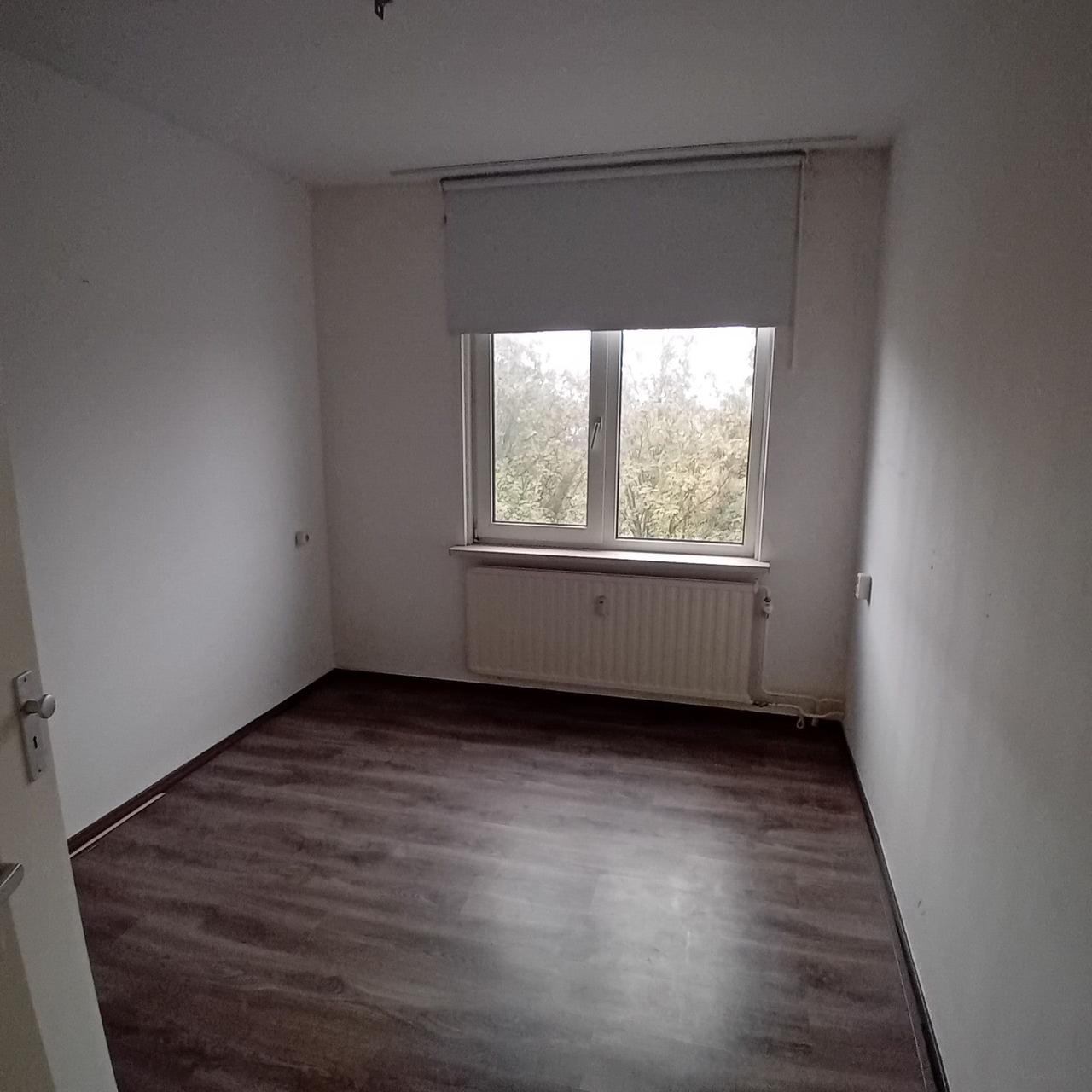 Available Now: 2-Bedroom Apartment with Balcony - Image 7