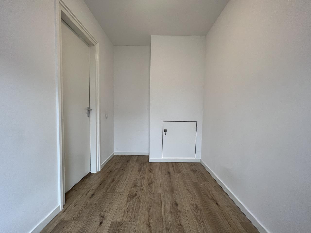 Gemeubileerd 2-kamerappartement in Nieuwe Westen - Afbeelding 4