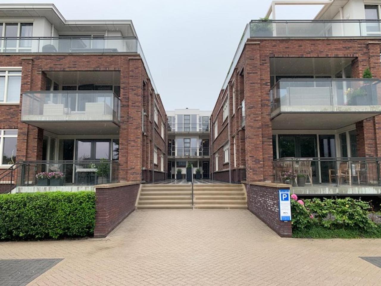 Appartement met balkon en eigen parkeerplaats - Afbeelding 2