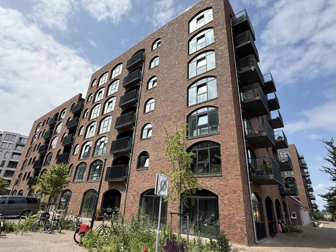 100 m² appartement met balkon in Amsterdam - Afbeelding 1