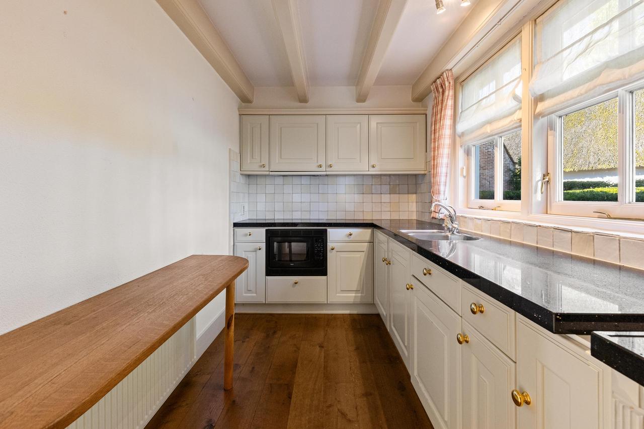 Detached Home with Garage in Soest - Image 9