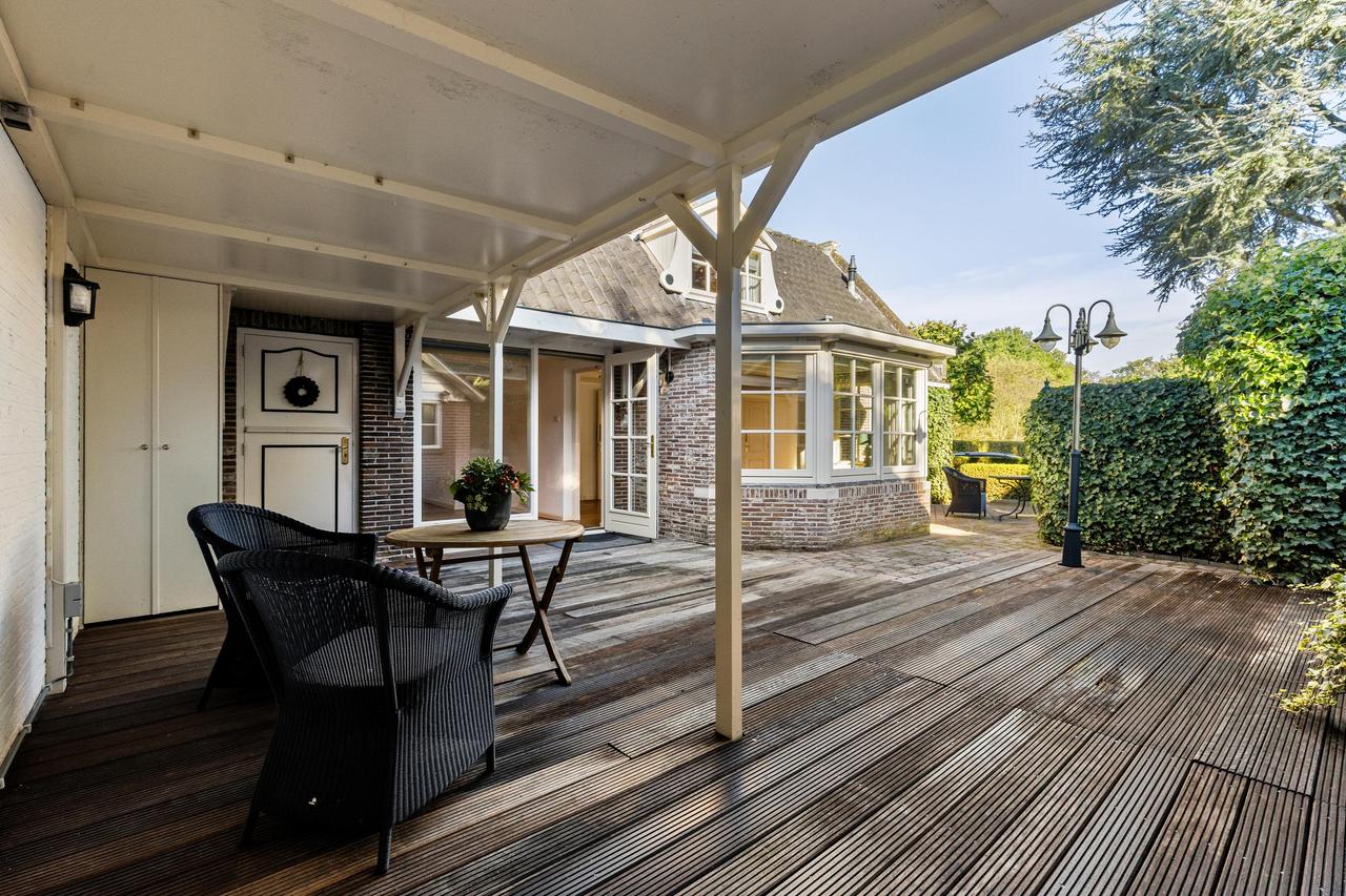 Detached Home with Garage in Soest - Image 10