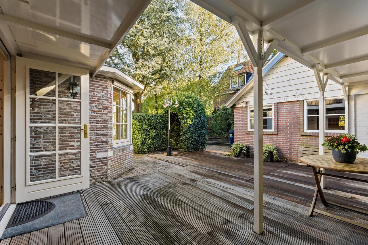 Detached Home with Garage in Soest - Image 11