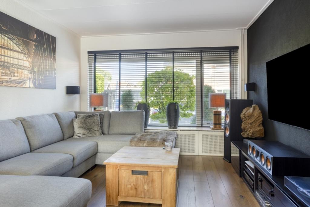 Hoekwoning met 3 slaapkamers en tuin - Afbeelding 2