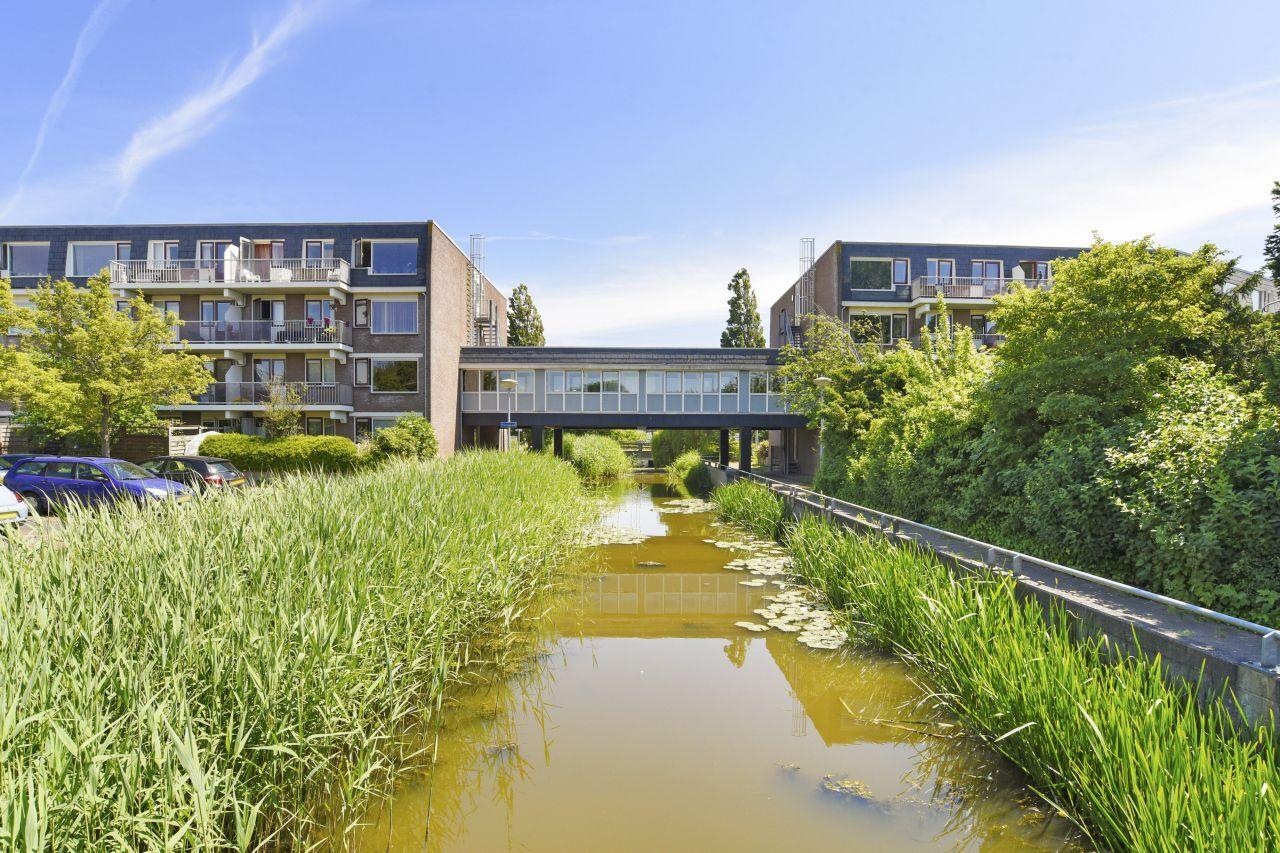 Available now: 3-room apartment in Heiloo - Image 1