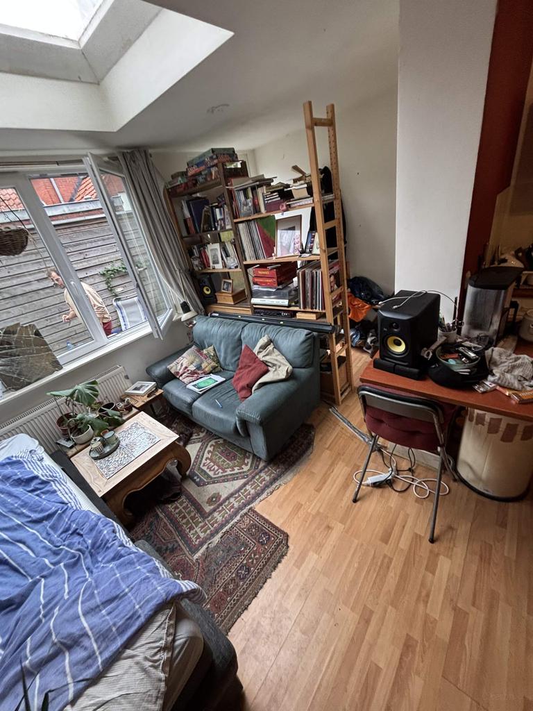 Studio with bedroom on Schuitendiep - Image 3