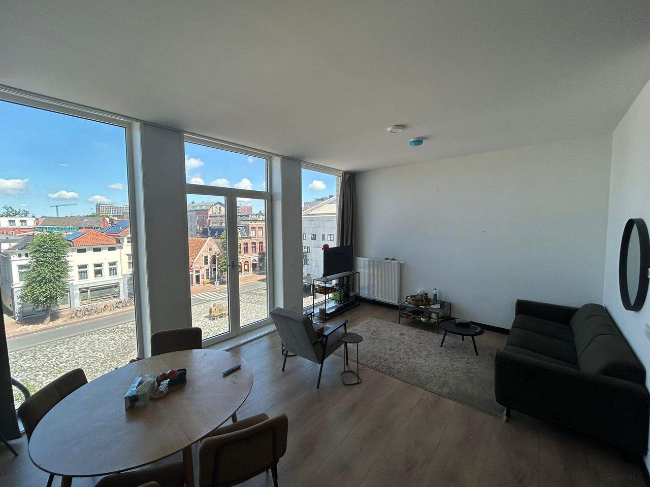 2-slaapkamerappartement bij de binnenstad - Afbeelding 1