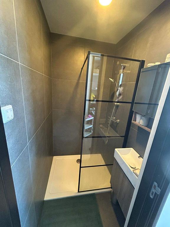 2-slaapkamerappartement bij de binnenstad - Afbeelding 11