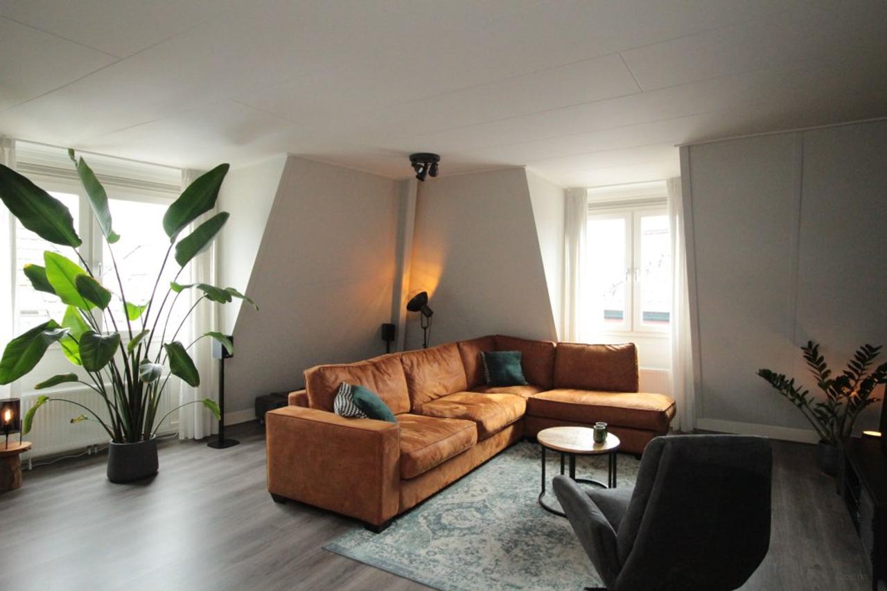 Gemeubileerd appartement met groot dakterras - Afbeelding 1
