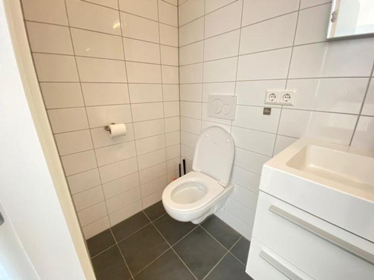 Furnished 1-Bedroom Apartment in Central Utrecht - Image 26
