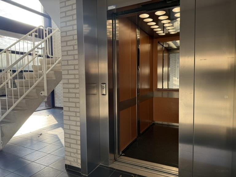 87 m² apartment with parking in Beverwijk - Image 3