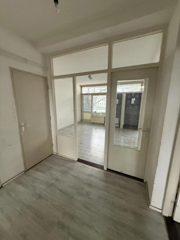 Available now: 2-bedroom apartment with balcony - Image 6