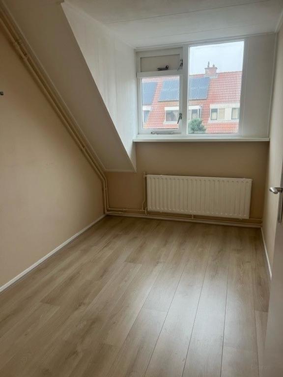 Family Home with Garden in Hasseler Es - Image 9