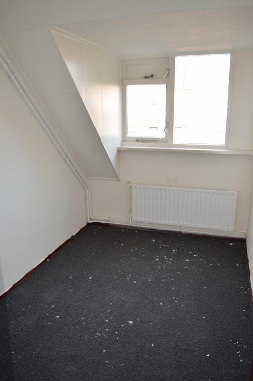 Family Home with Garden in Hasseler Es - Image 12