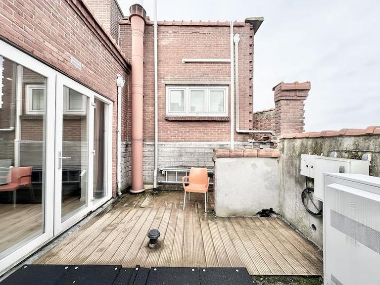 Furnished 1-Bedroom Apartment with Balcony - Image 5