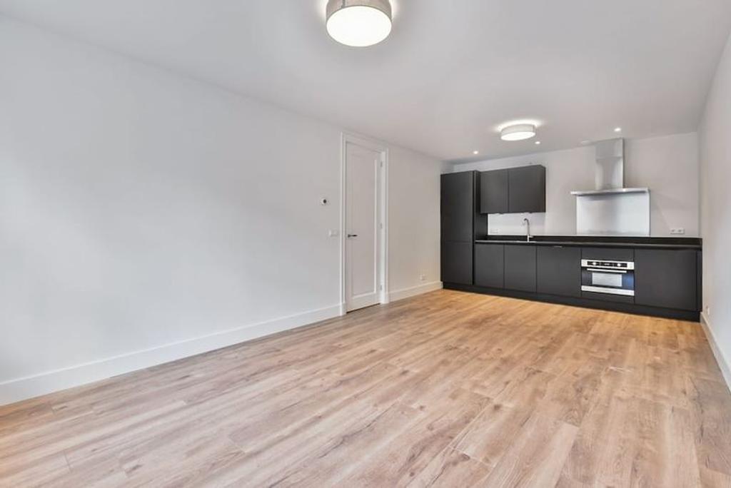 61 m² appartement met balkon in De Baarsjes - Afbeelding 2