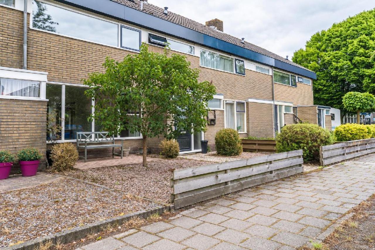 120 m² rental home with garden in Nieuwe Pekela - Image 1