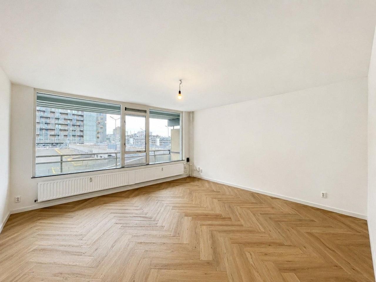89 m² apartment with 3 bedrooms - Image 1