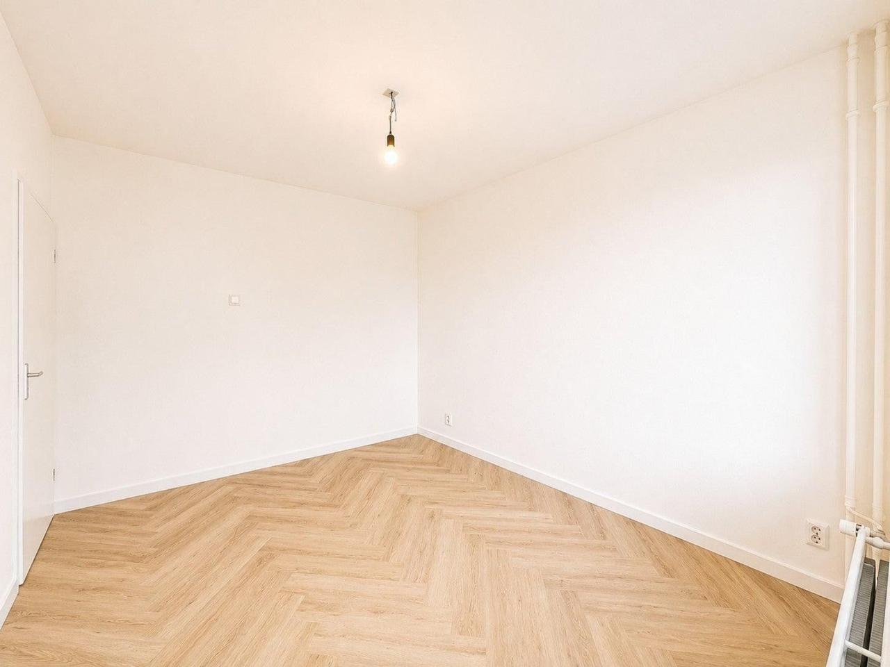 89 m² apartment with 3 bedrooms - Image 4