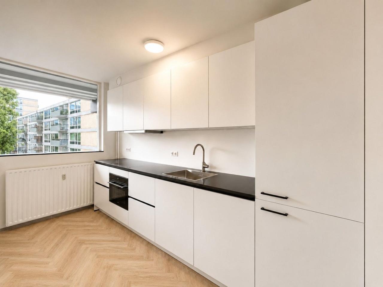 89 m² apartment with 3 bedrooms - Image 5
