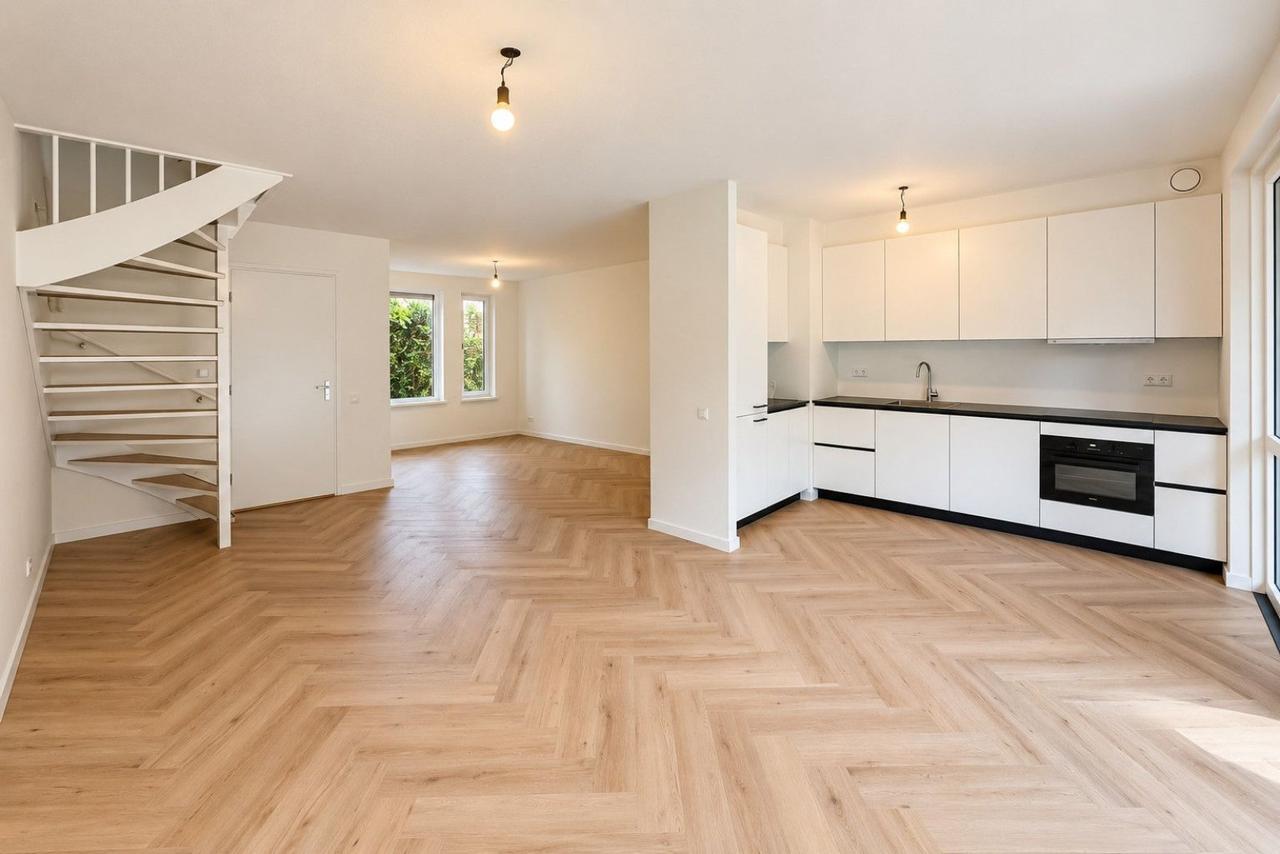 130 m² hoekwoning met 5 slaapkamers - Afbeelding 1