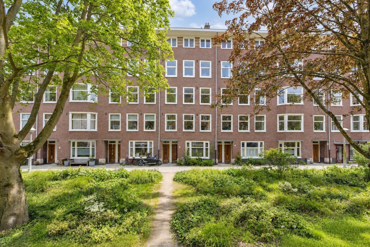 Gemeubileerd 3-kamerappartement met balkon - Afbeelding 1
