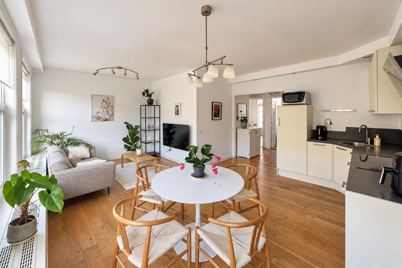 Gemeubileerd 3-kamerappartement met balkon - Afbeelding 2