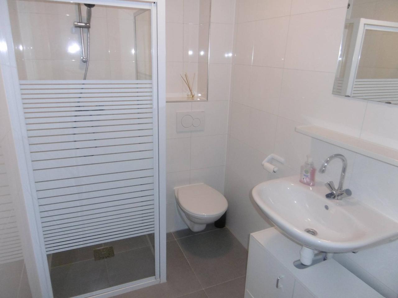 3 bedrooms with underfloor heating - Image 5