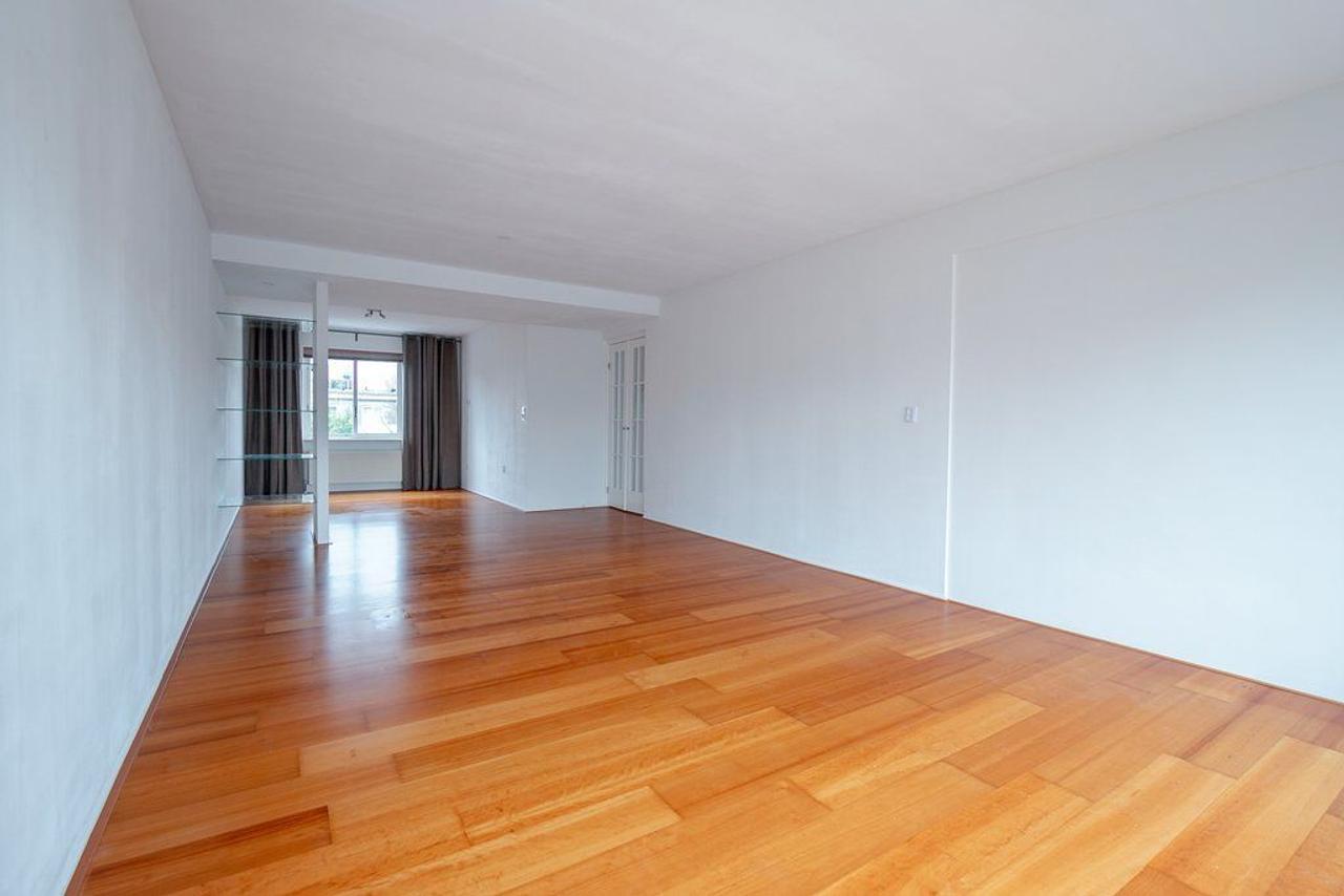 99 m² appartement met balkon in Buitenveldert - Afbeelding 2