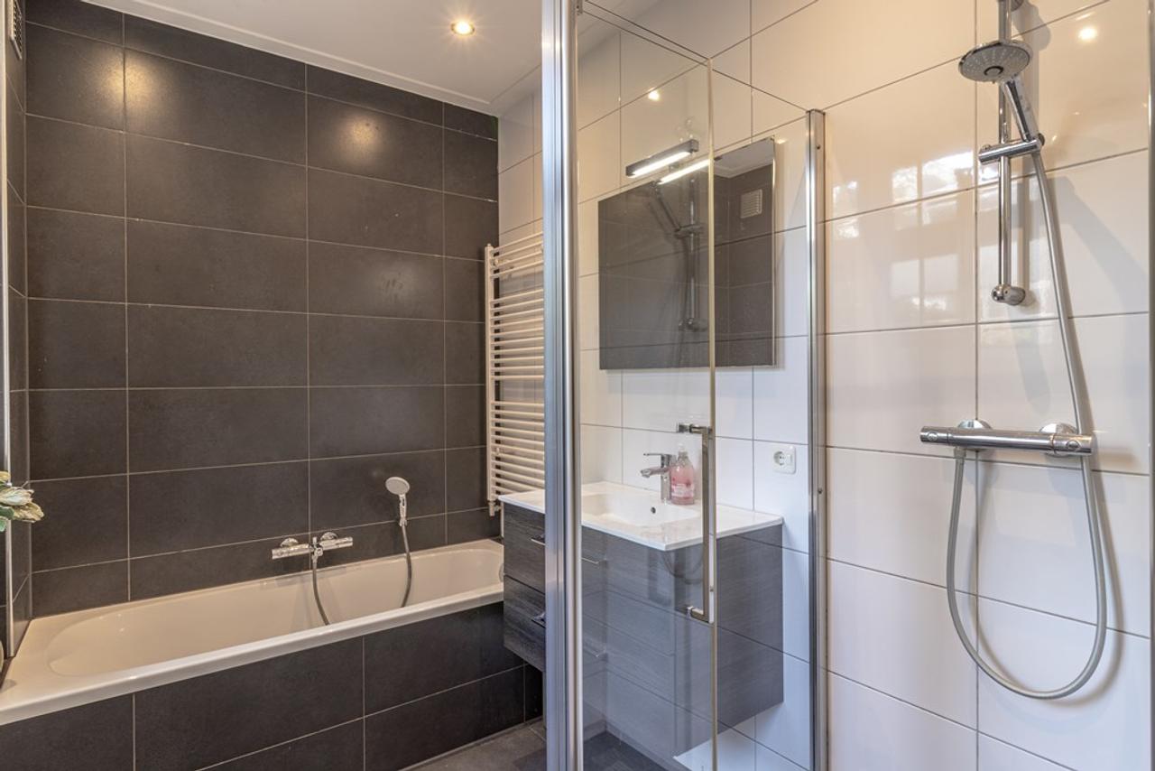 Gemeubileerd 3-kamerappartement met terras - Afbeelding 14