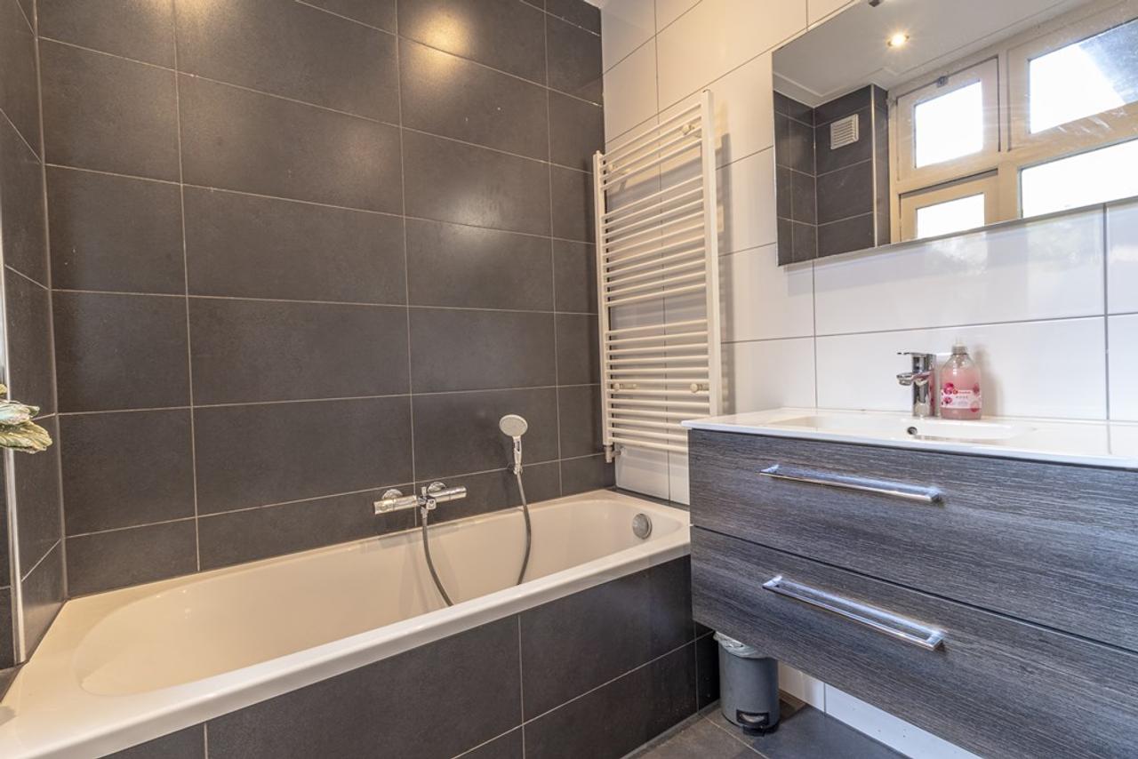 Gemeubileerd 3-kamerappartement met terras - Afbeelding 16