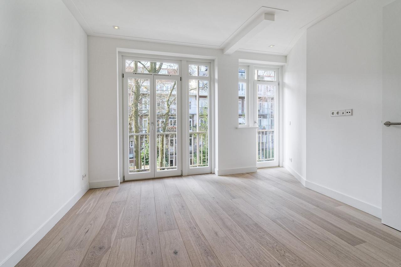 59 m² apartment with balcony in Oud-West - Image 3