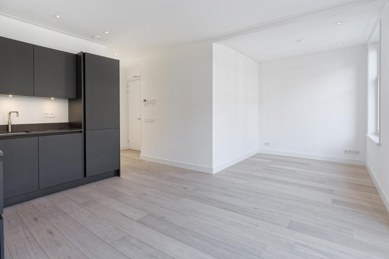 59 m² apartment with balcony in Oud-West - Image 7