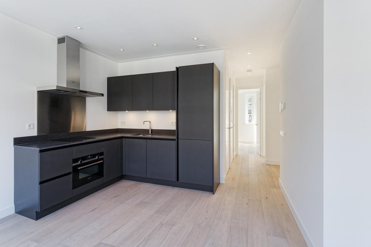 59 m² apartment with balcony in Oud-West - Image 10